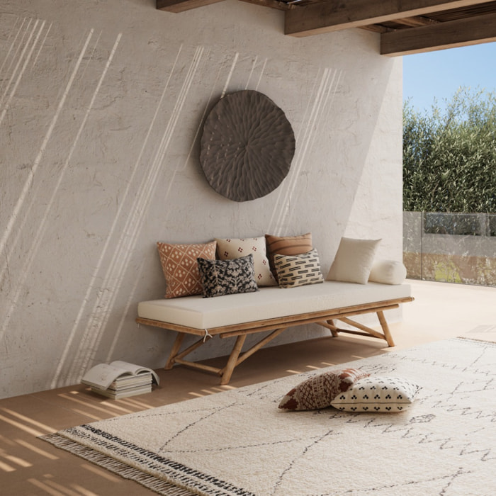 Banquette de jardin en bambou avec matelas blanc - Vadella