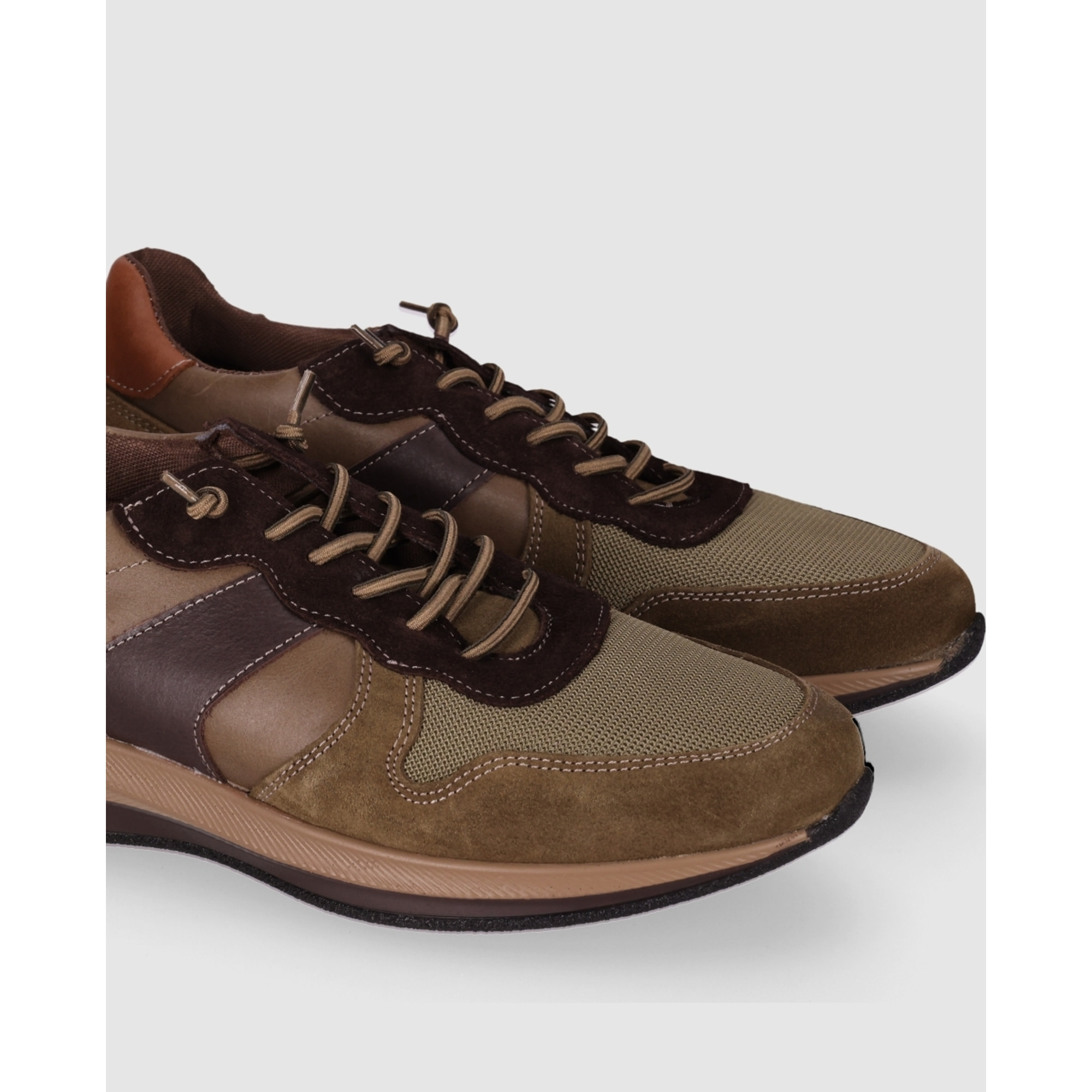 Deportivos de Piel - Kaki - Tacón: Bajo