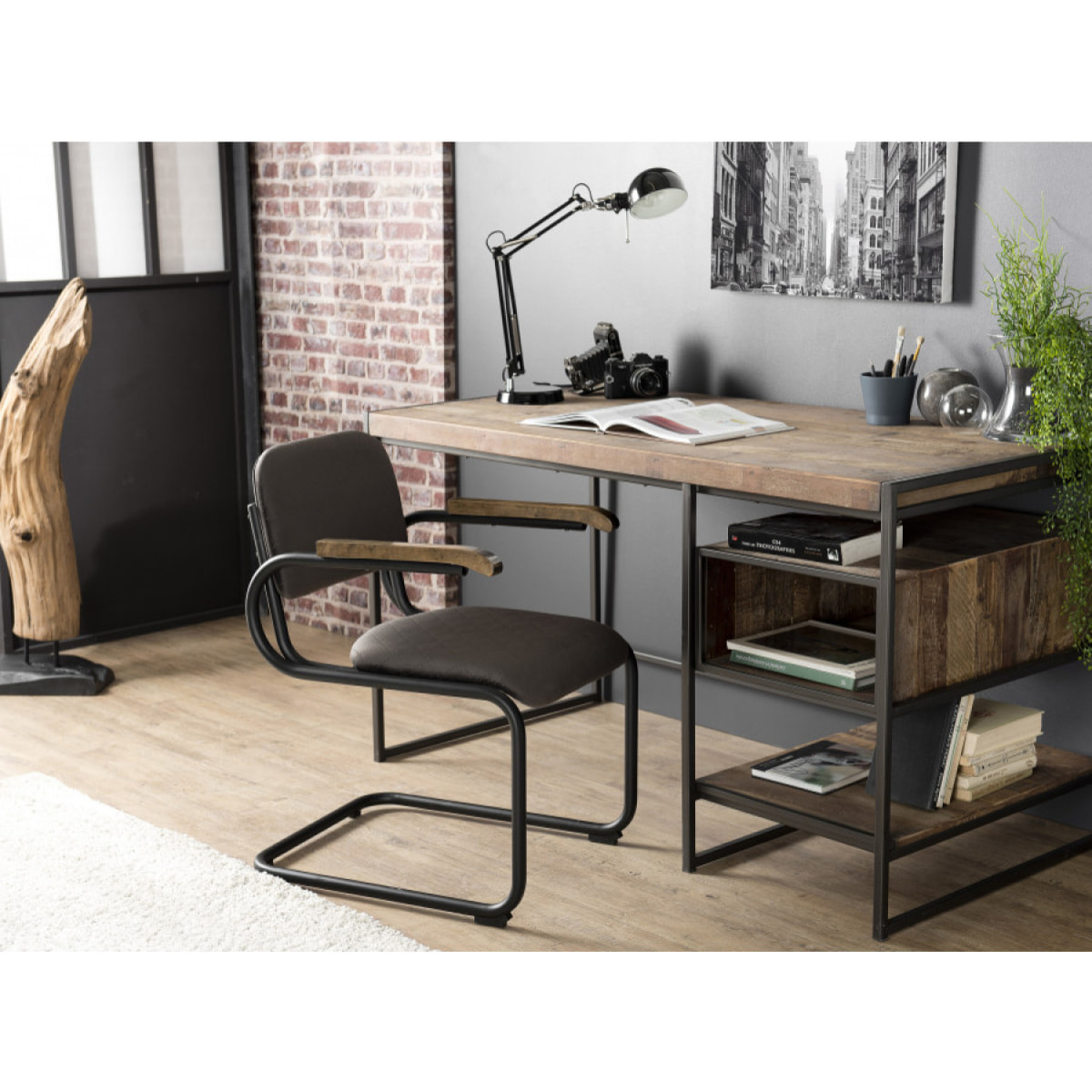 ALIDA - Bureau marron 1 niche et 1 tablette Teck recyclé Acacia Mahogany recyclé et métal noir