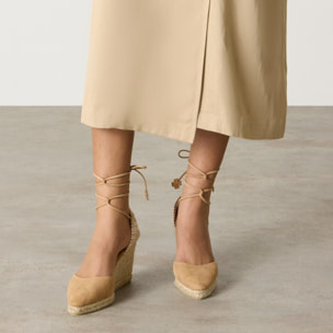 Alpargatas de cuña de mujer Joyce en ante con punta afilada y cierre de cordones