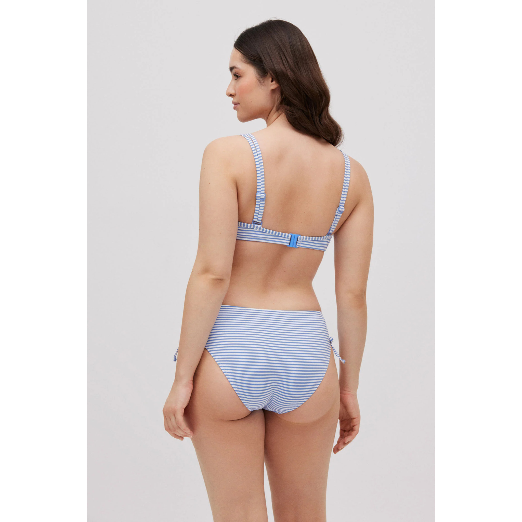 Set bikini snellente testurizzato a righe blu