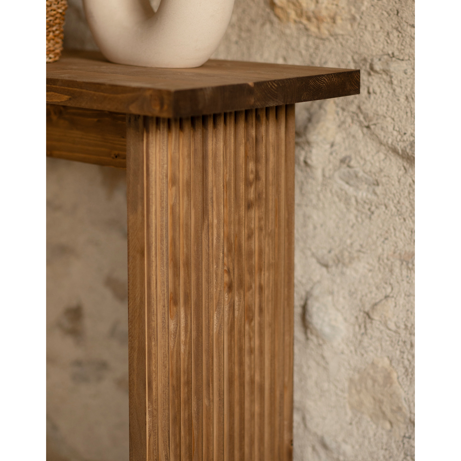 Consola de madera maciza en tono roble oscuro de 120x80cm Alto: 35 Largo: 120 Ancho: 80