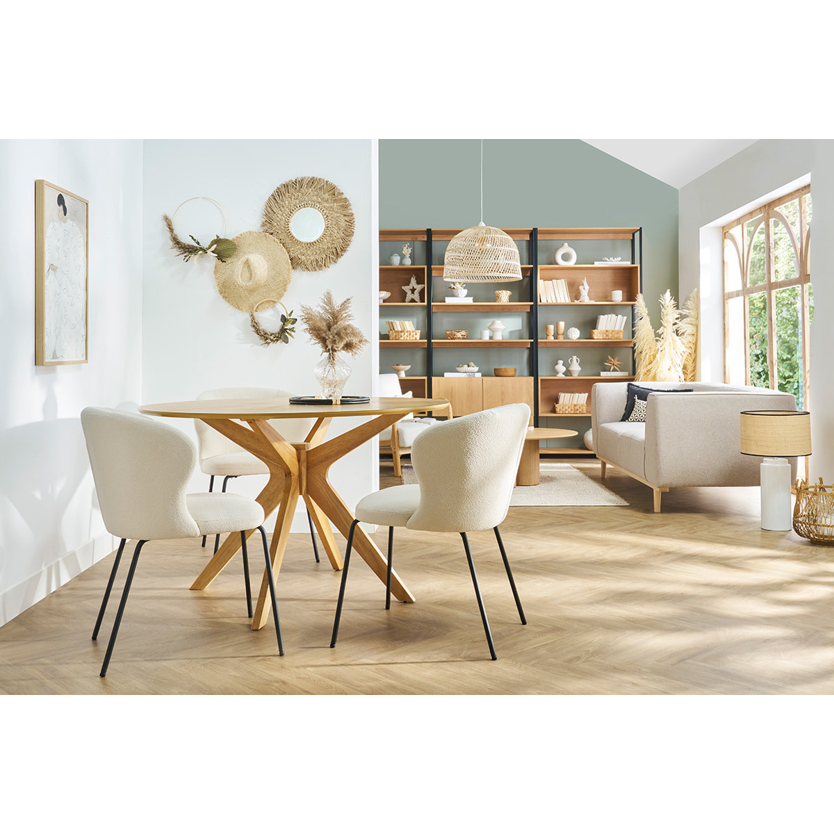 Chaise design blanche en tissu effet laine bouclée et métal noir YDA