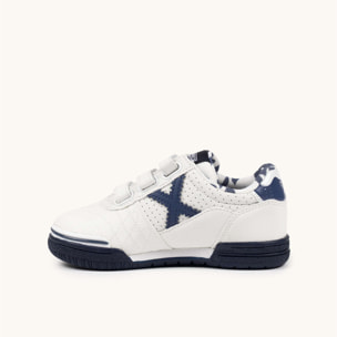 Zapatillas Infantiles de Fútbol Sala en Color Blanco y Marino con Triple Velcro MUNICH G-3 KID VCO 456