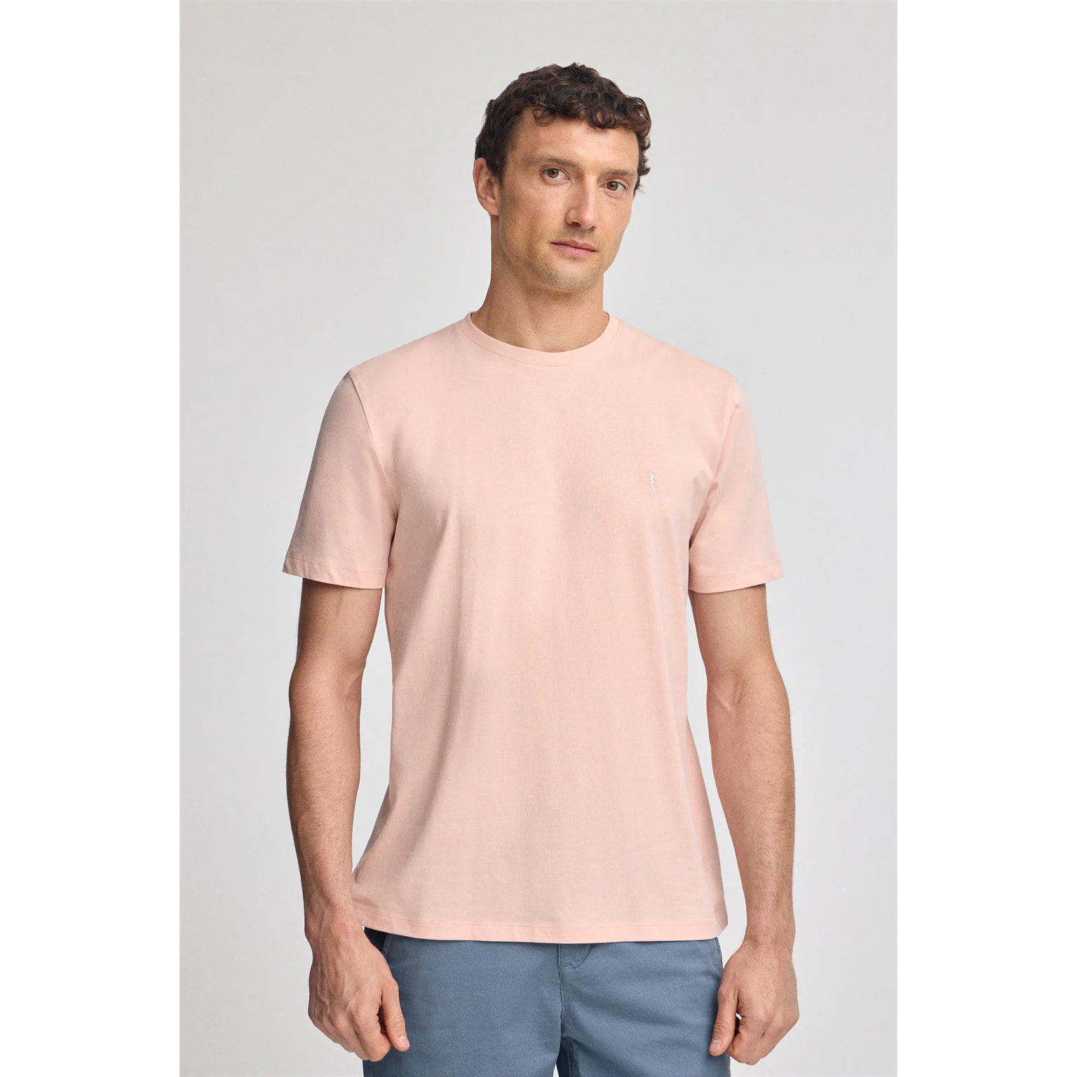 Camiseta color maquillaje básica de cuello redondo y bordado Rigby Best