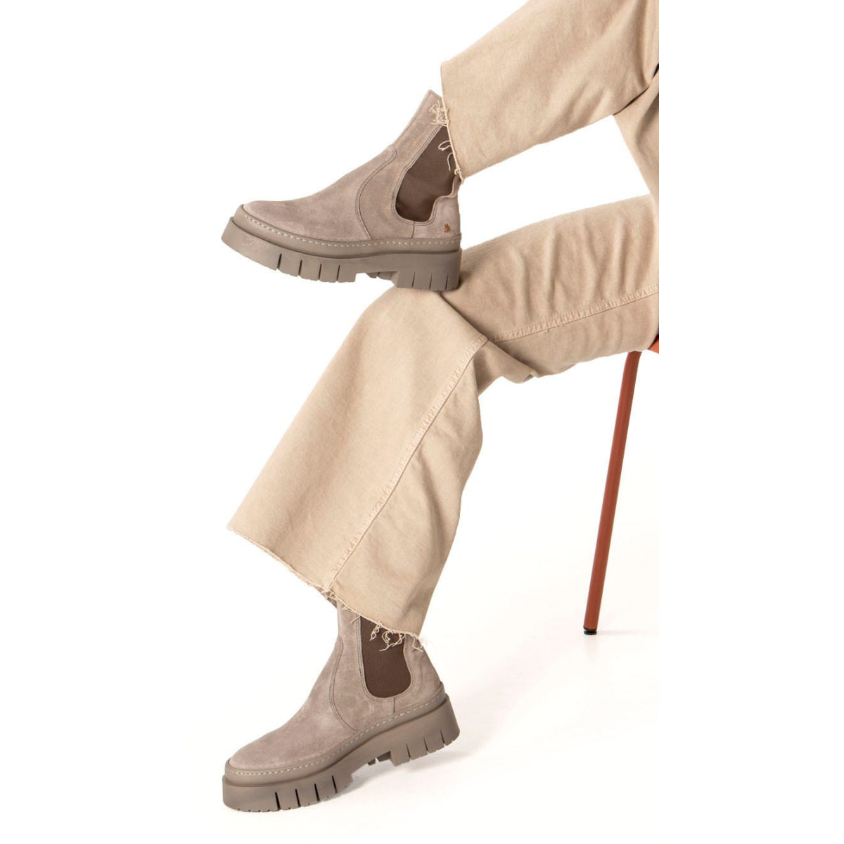 Botines 1954S SILK SUEDE TAUPE/AMBERES color Taupe