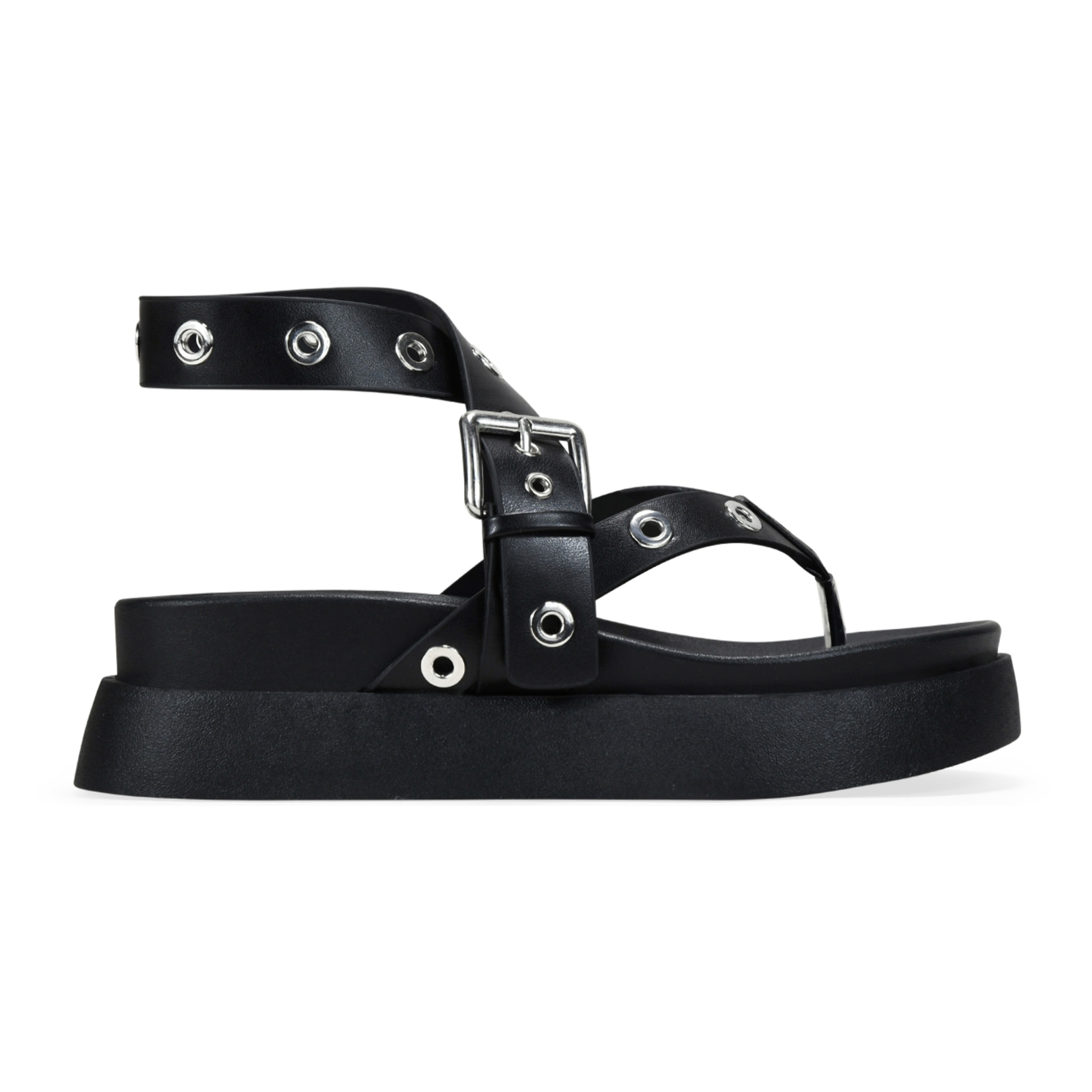 Sandalias de dedo negras con plataforma y tachuelas