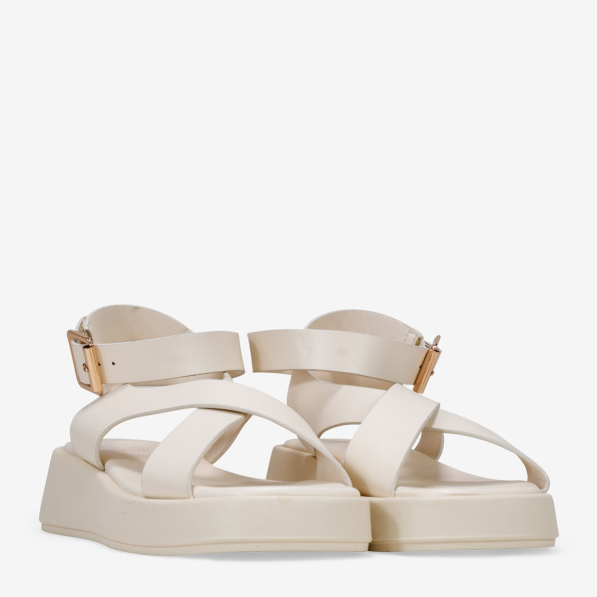 Sandalias de plataforma beige con hebilla