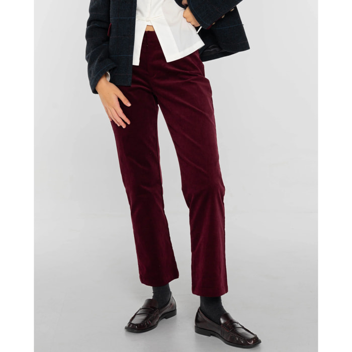 Pantalón terciopelo efecto piel de melocotón burdeos