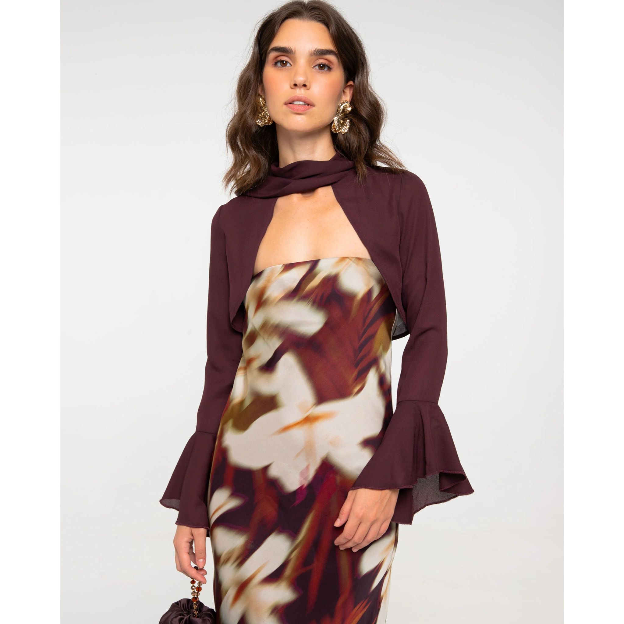 Chaqueta corta con mangas de gasa de mujer