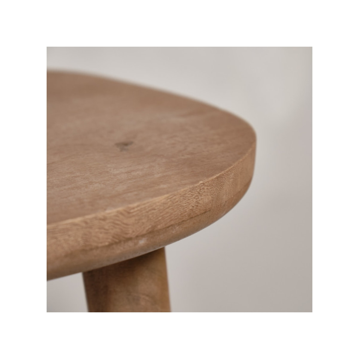 Table basse ovale en bois de manguier massif - JENA