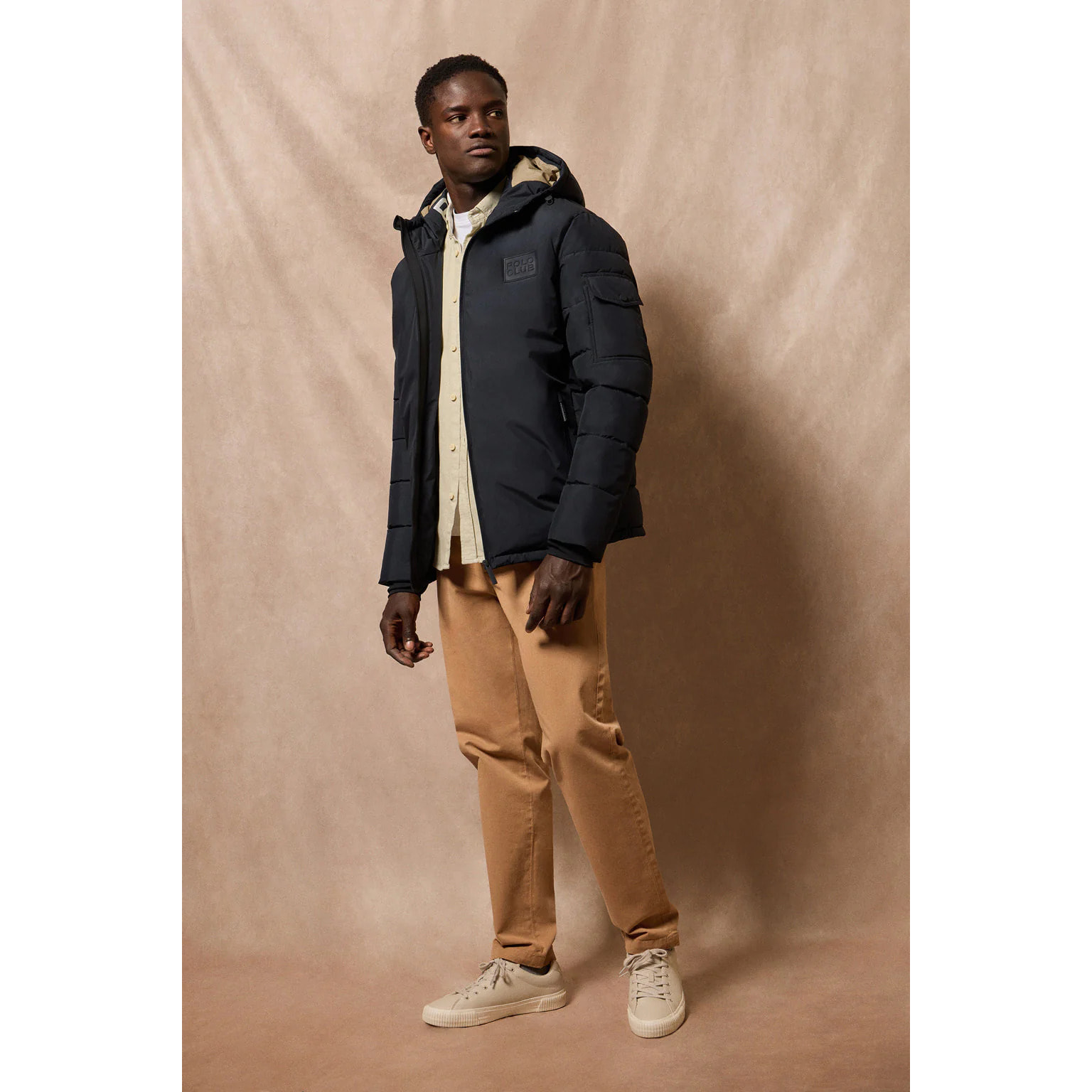 Chaqueta St Moritz azul marino acolchada de capucha fija y detalles Polo Club