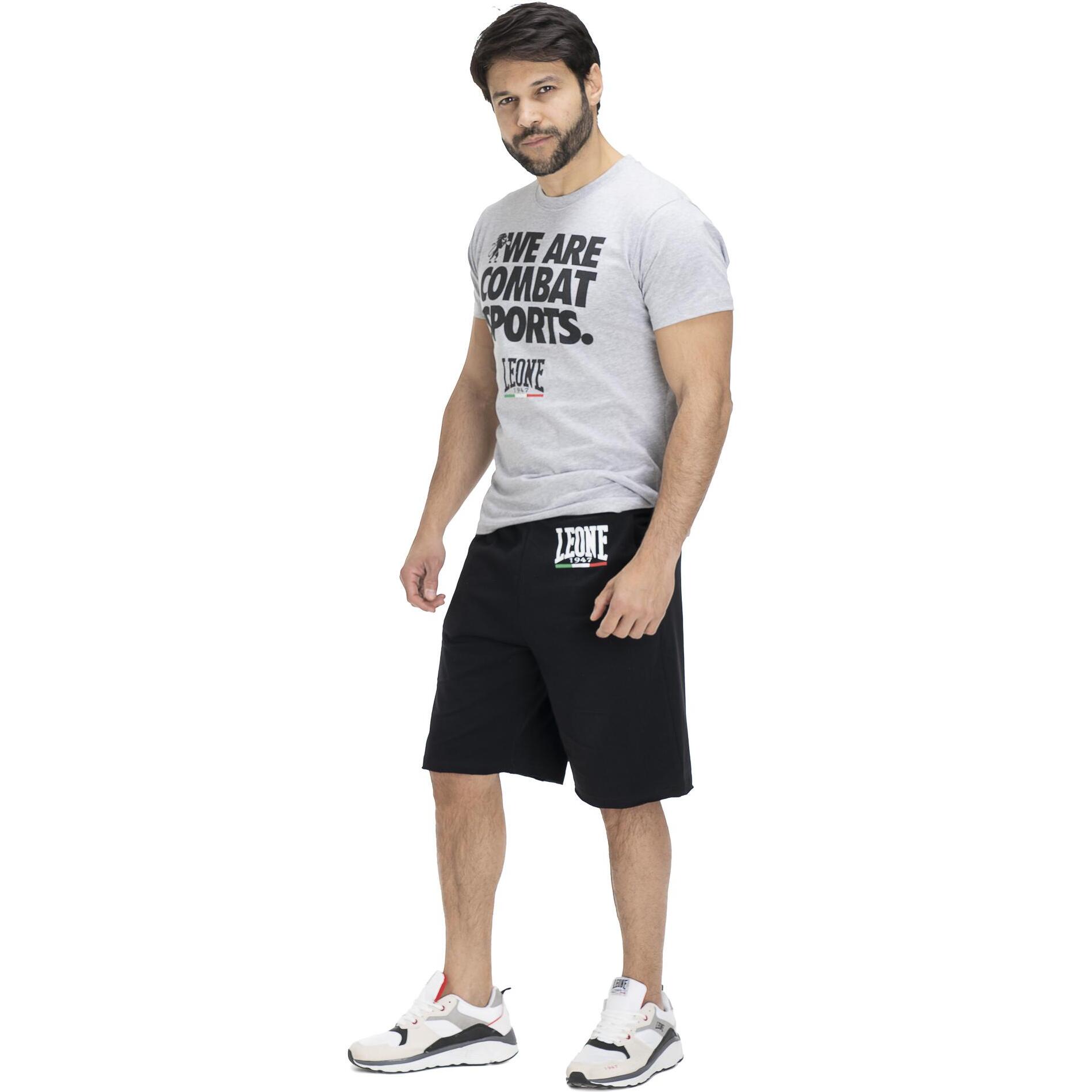 Completo set da uomo composto da t-shirt e pantaloncini Leone Basic