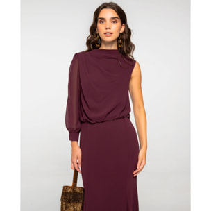 Blusa asimétrica de gasa con cuello chimenea y manga larga