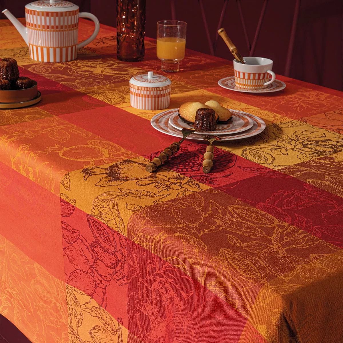 Nappe pur coton motif jacquard rouge orange Mille senteurs epices