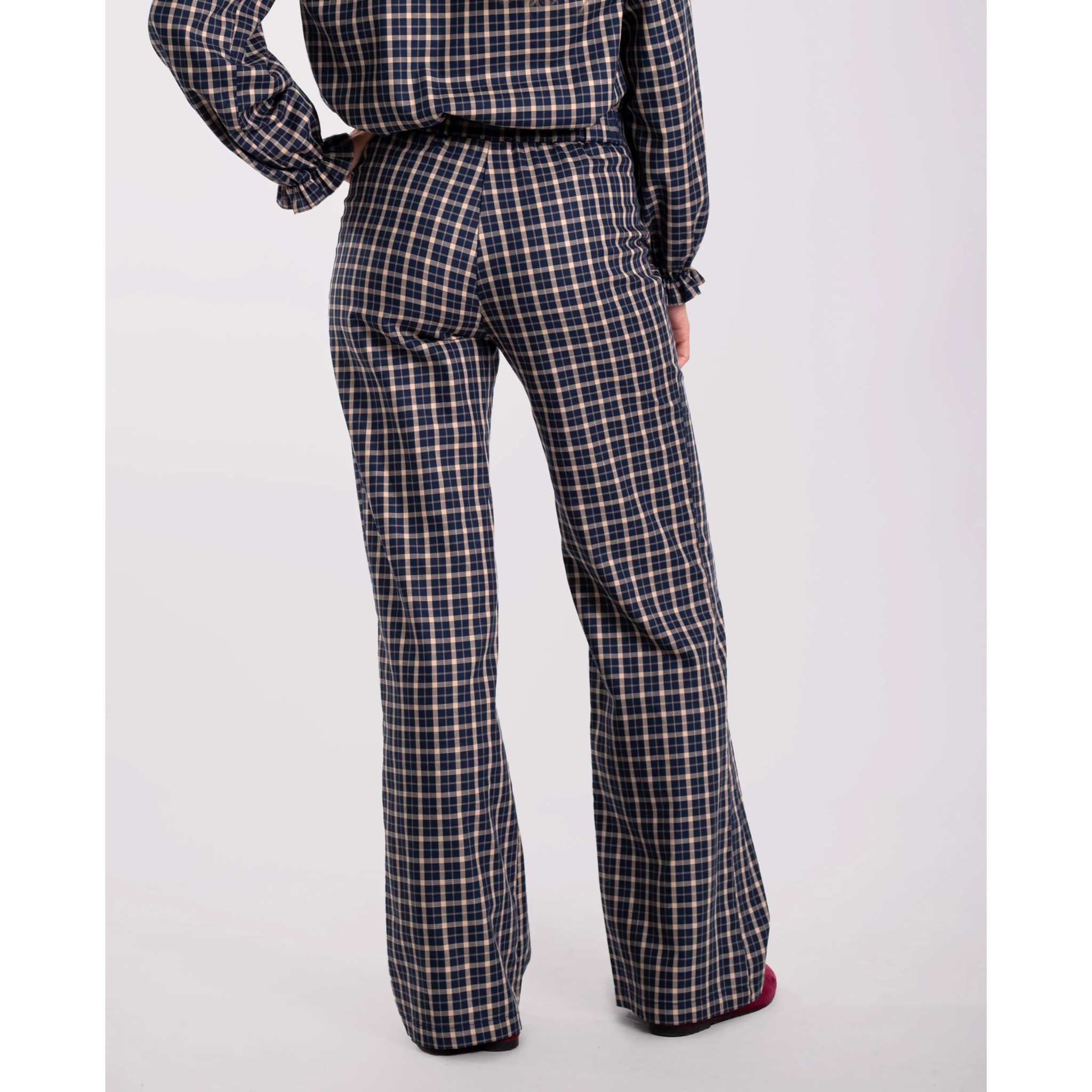 Pantalón recto de cuadros