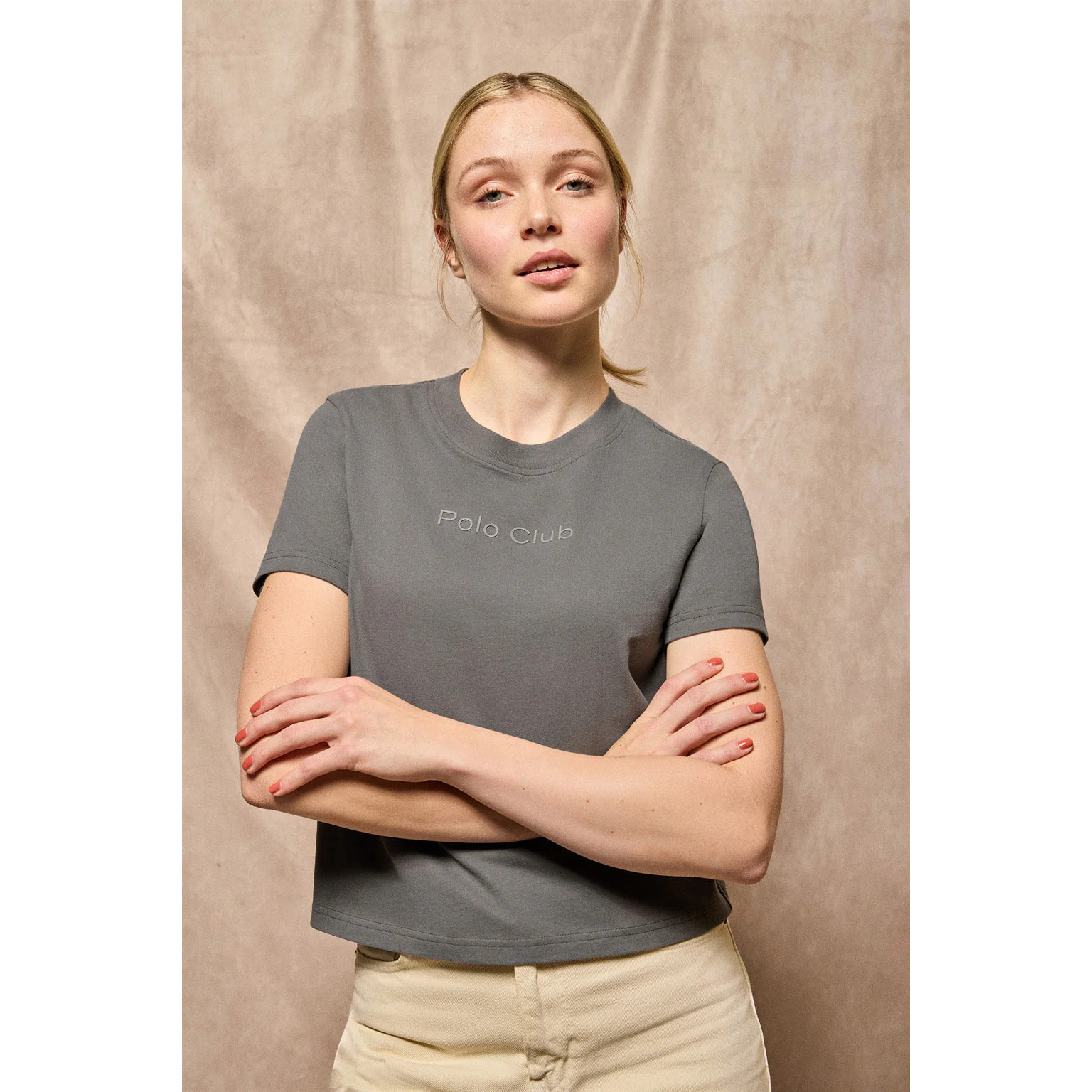 Camiseta Tori color asfalto con logo Minimal Combo Polo Club