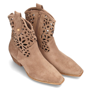 Botas cowboy caladas con tacón.