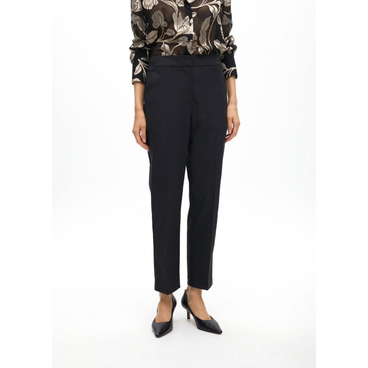 Pantaloni Chino con Dettaglio Cintura