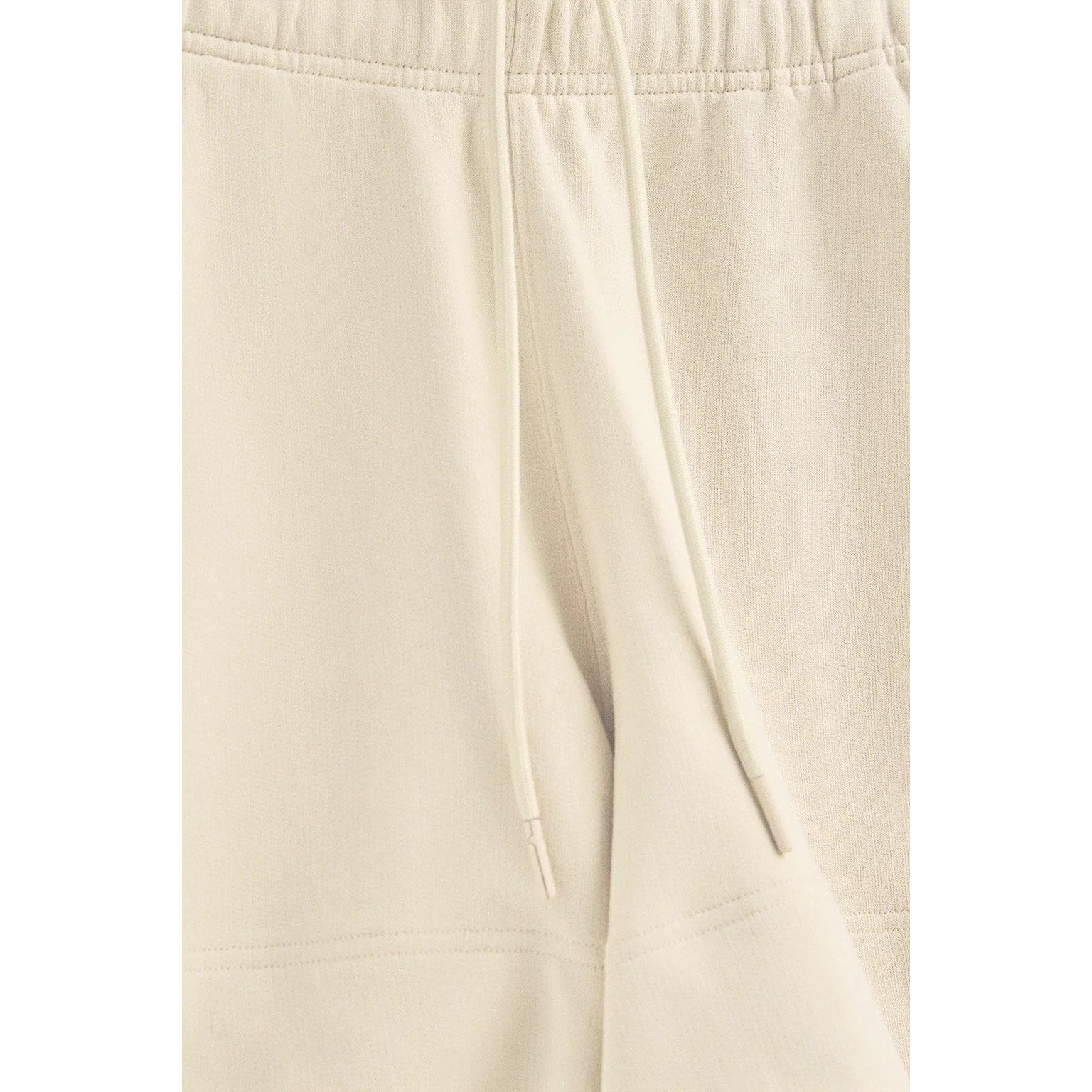 Pantaloncini in cotone ecrù con logo ricamato