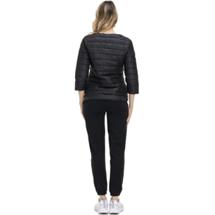 Chaqueta básica de mujer.