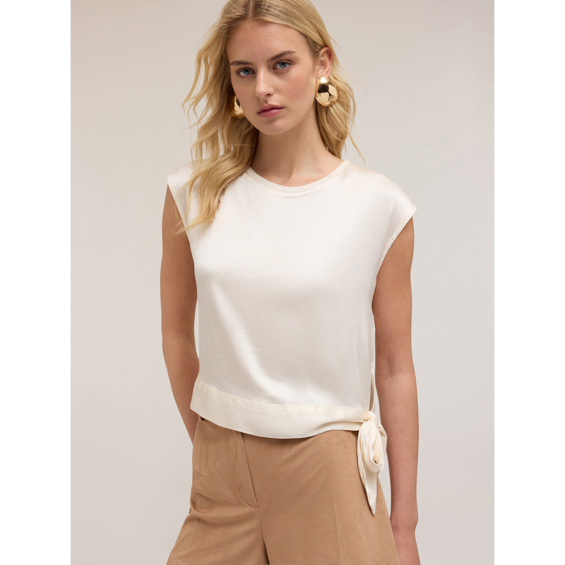 Motivi - Blusa de raso con nudo - Blanco