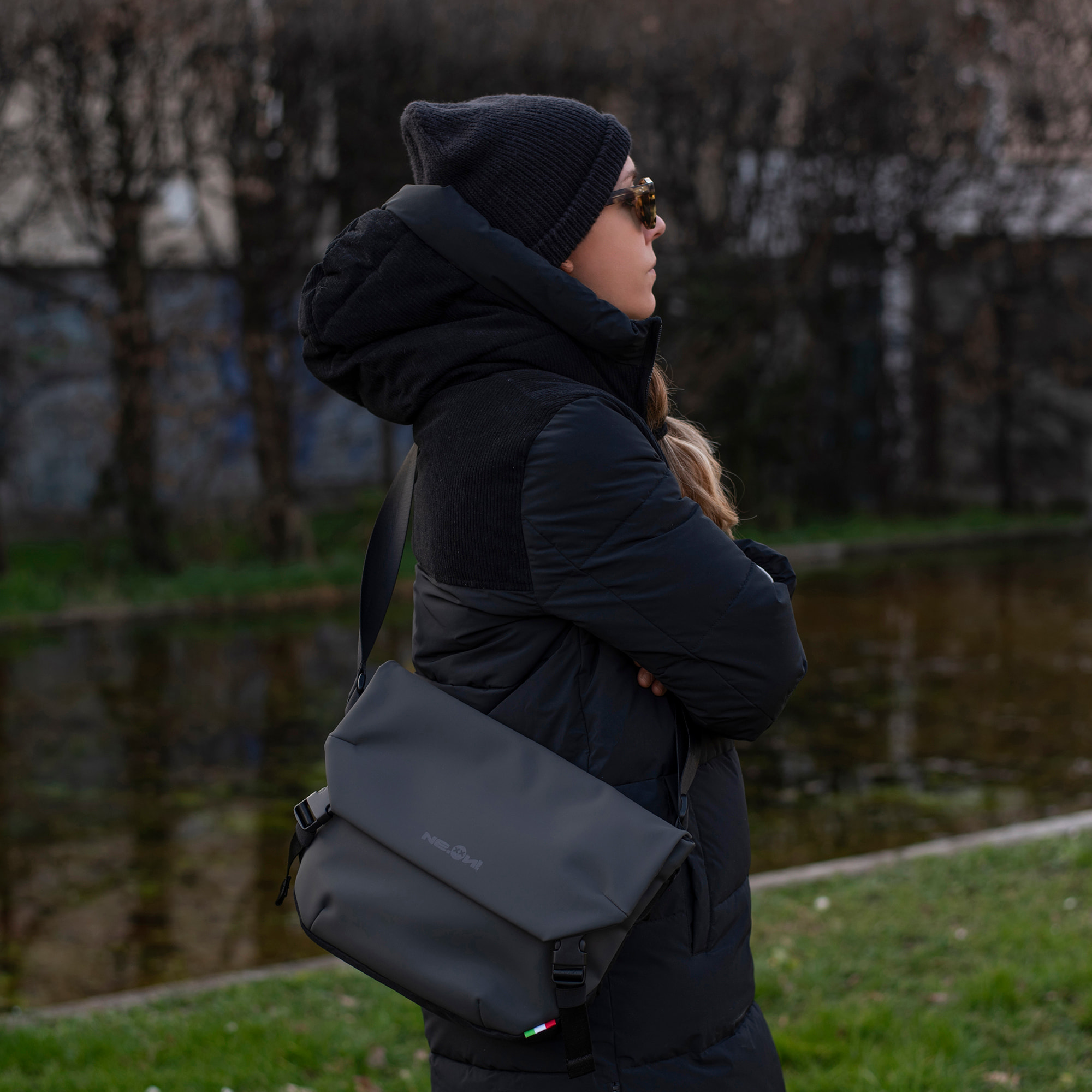 MINI SHOULDER BAG NEON COL. GRIGIO