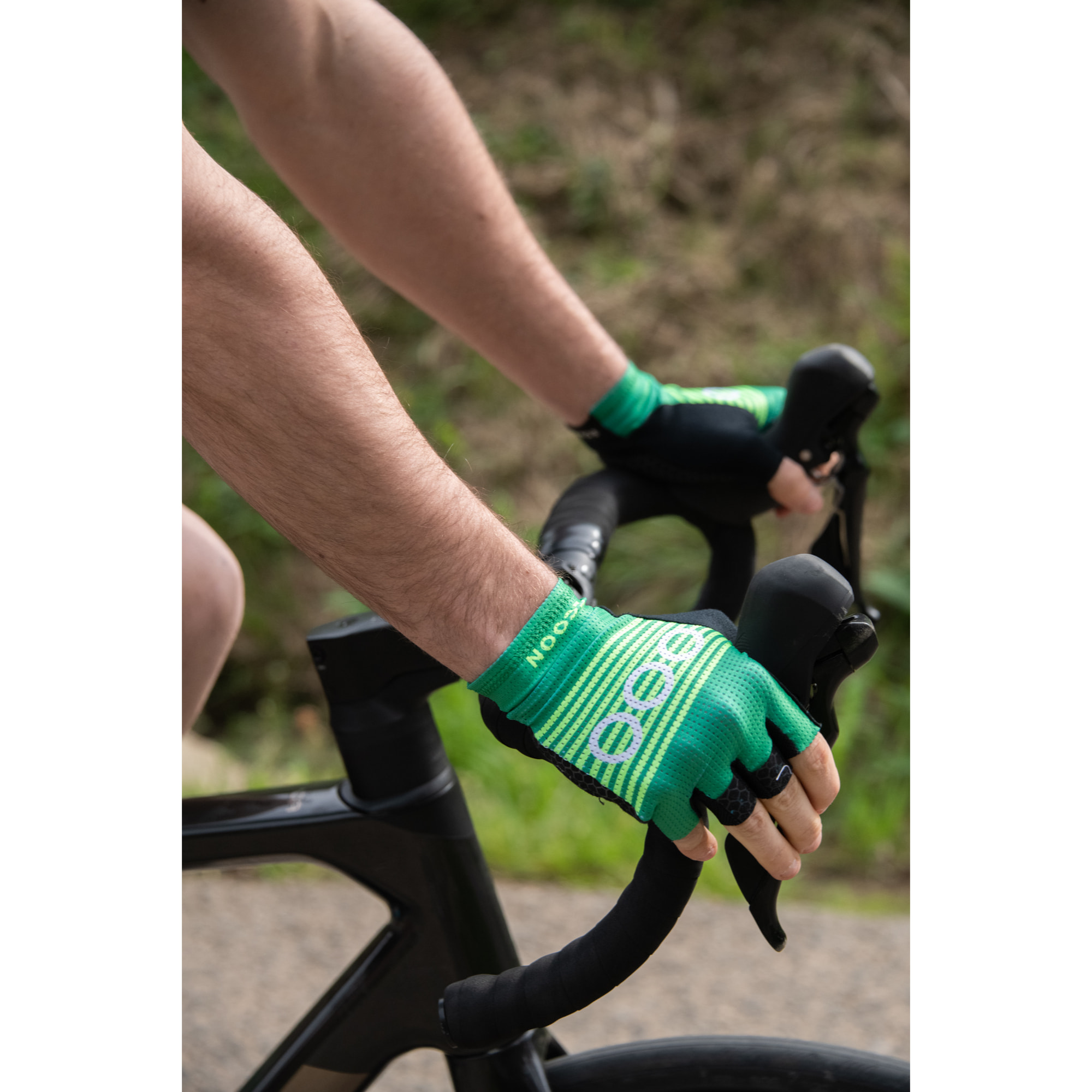 Guantes de ciclismo ECOON modelo Alpe en color Verde