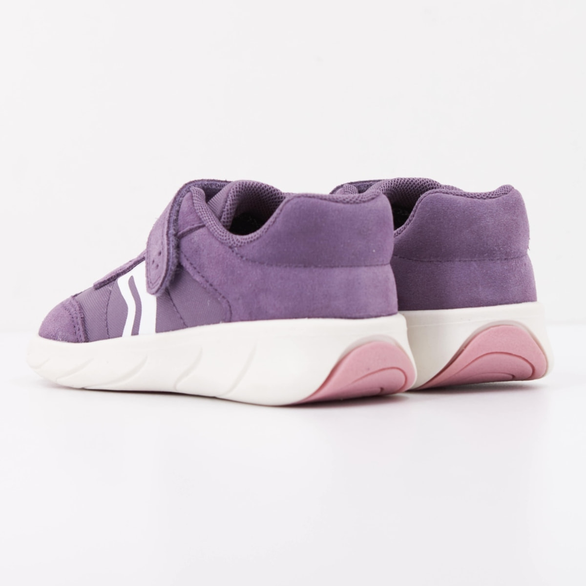 Zapatillas Niña de la marca GEOX  modelo B661JA 0FU22 B FOOT VIOLETA