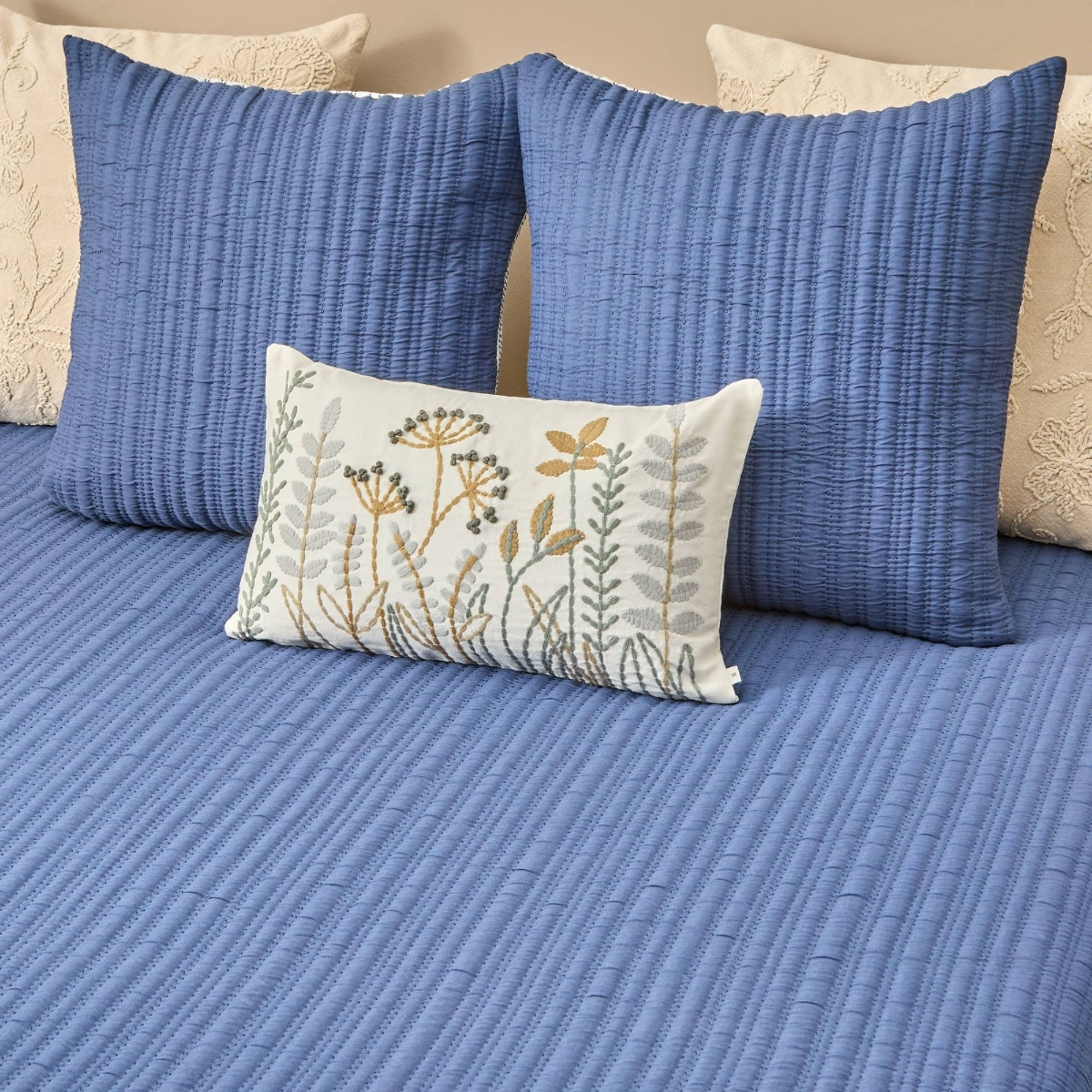 Edredón liso reversible Licheri color azul marino