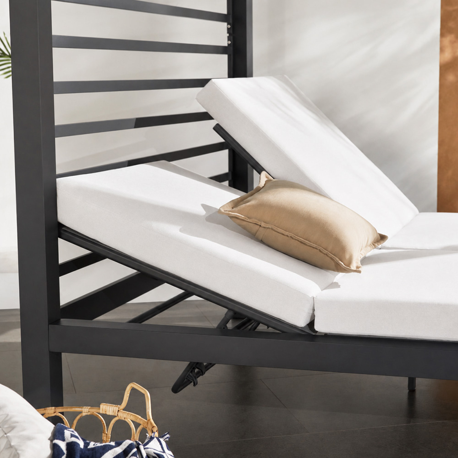 Lit de jardin 2 places structure aluminium gris foncé TALANA