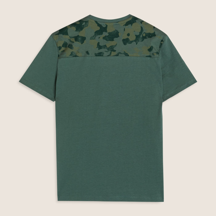 T-shirt con inserti camouflage e logo sul cuore