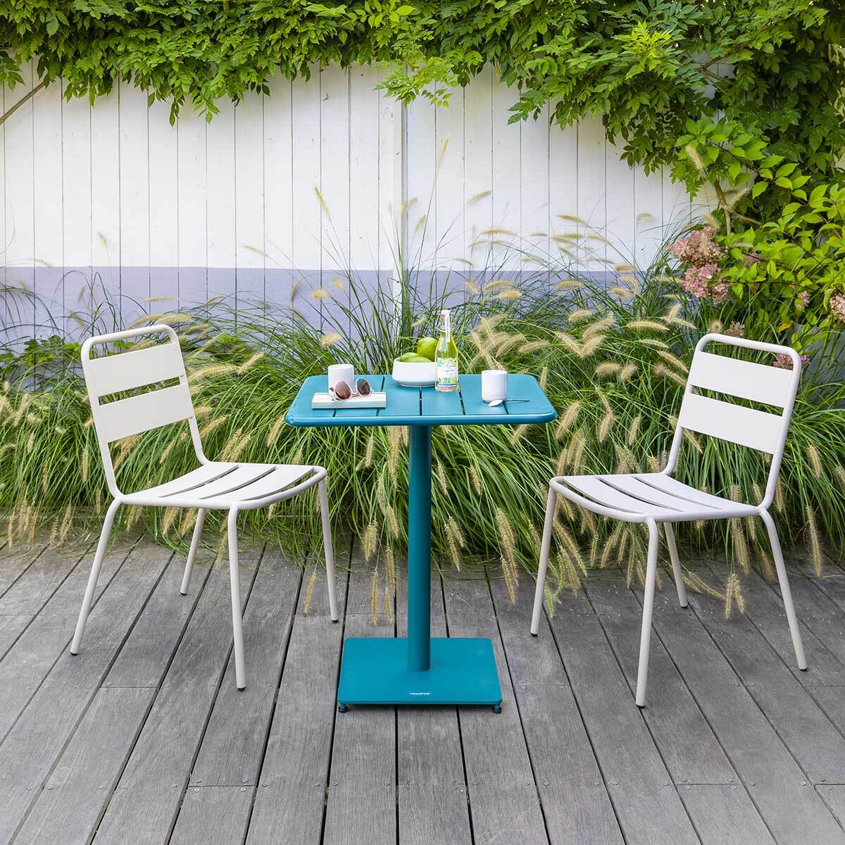 Table de jardin carrée "Phuket" bleu canard 2 places en acier traité époxy