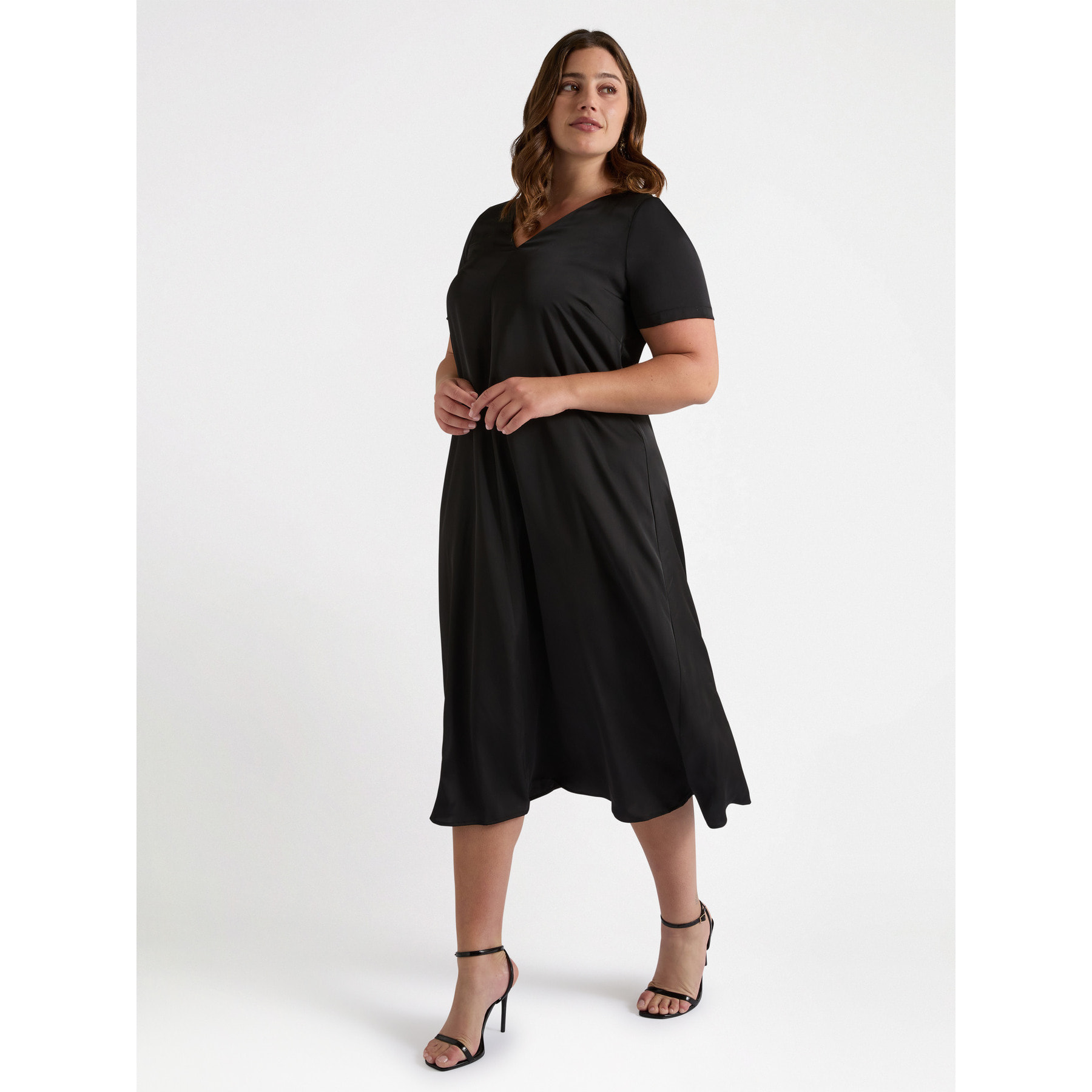 Fiorella Rubino - Vestido línea A - GRATIS - Negro