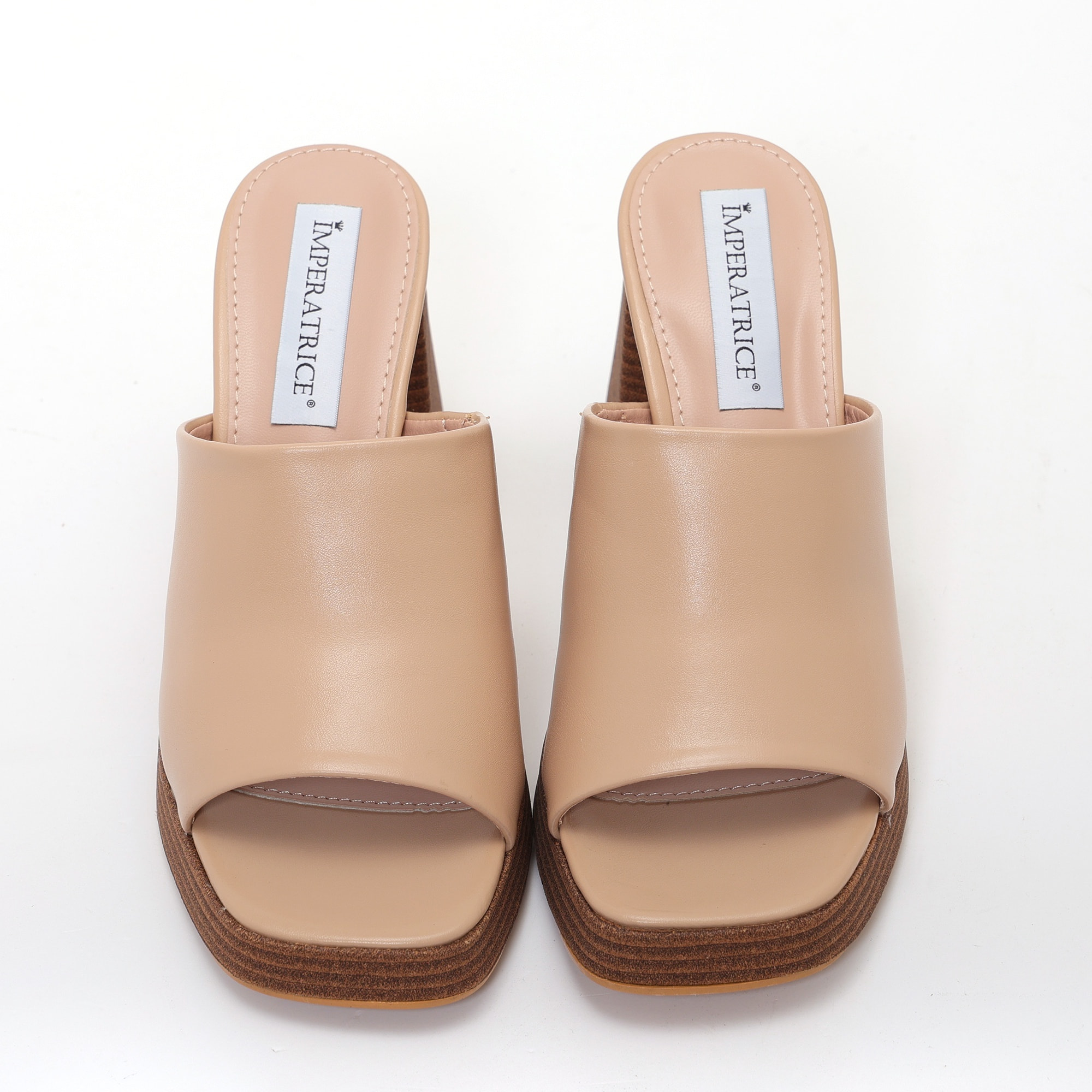 Sandali in simil pelle con tacco e zeppa in sughero