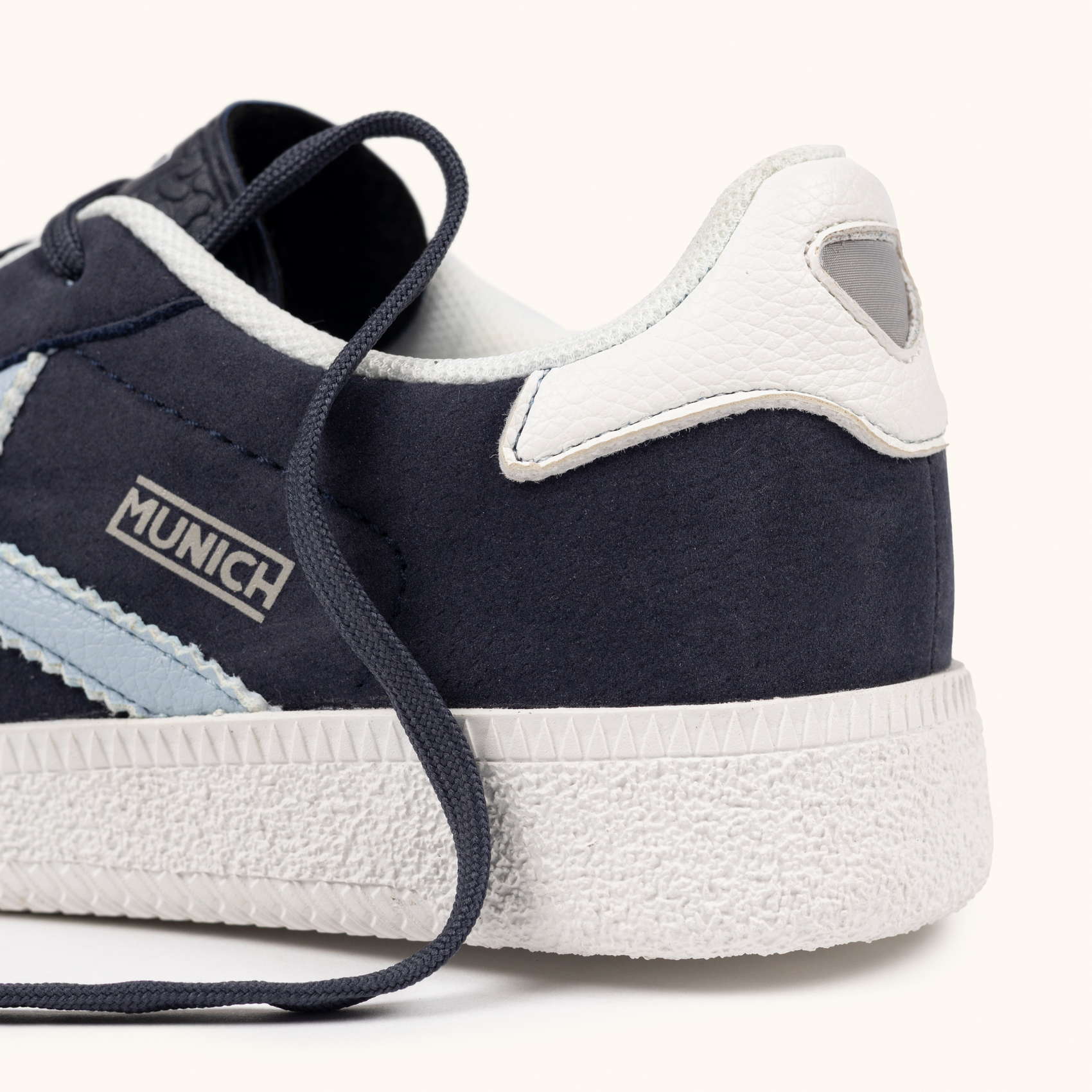 Zapatilla Clásica Infantil en Serraje Azul Marino y Celeste - MUNICH MINI BARRU 20