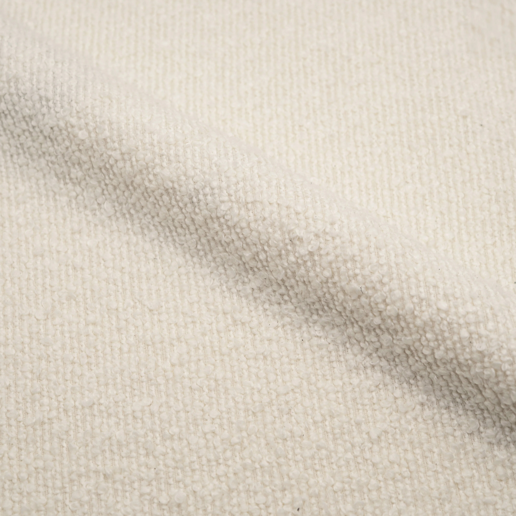 Lot de 2 chaises en tissu bouclé blanc cassé et pieds noirs - Maëlie