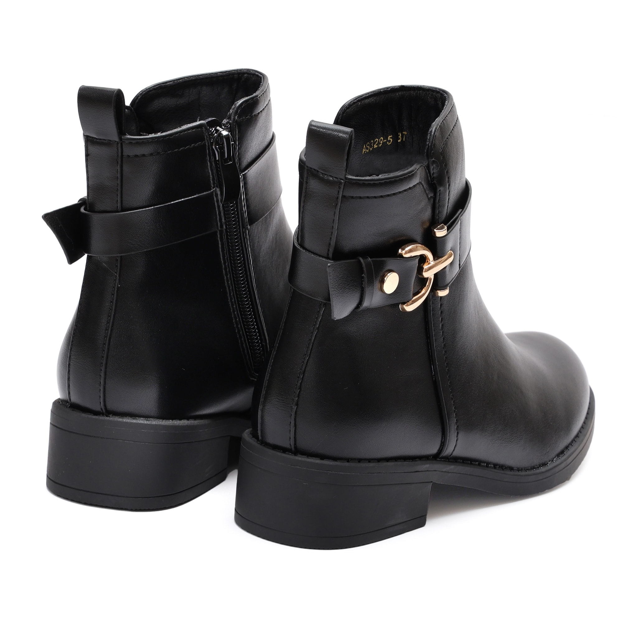 Stivaletto in simil pelle con fibbia dorata