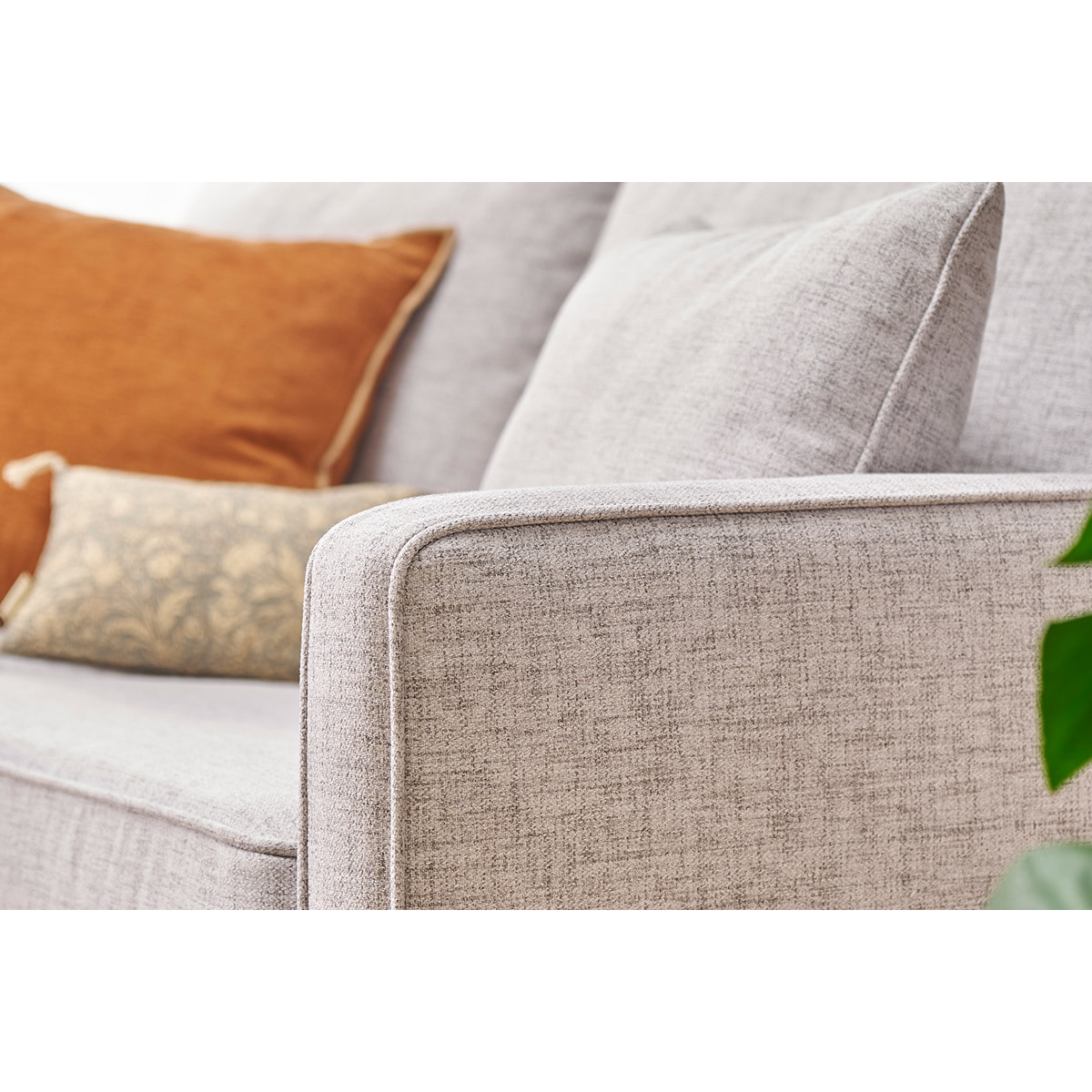 Canapé convertible scandinave 3 places en tissu gris clair et bois clair avec matelas 10 cm PAPEL