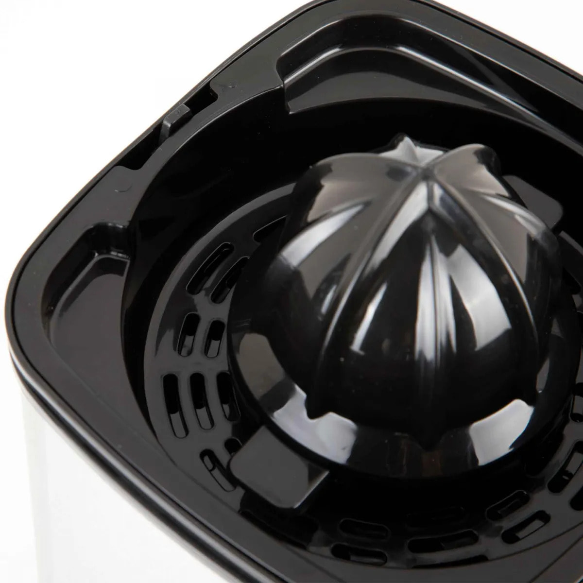 Exprimidor de naranjas eléctrico JATA JEEX1046 de acero inoxidable. Con 2 conos