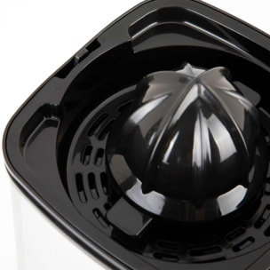 Exprimidor de naranjas eléctrico JATA JEEX1046 de acero inoxidable. Con 2 conos
