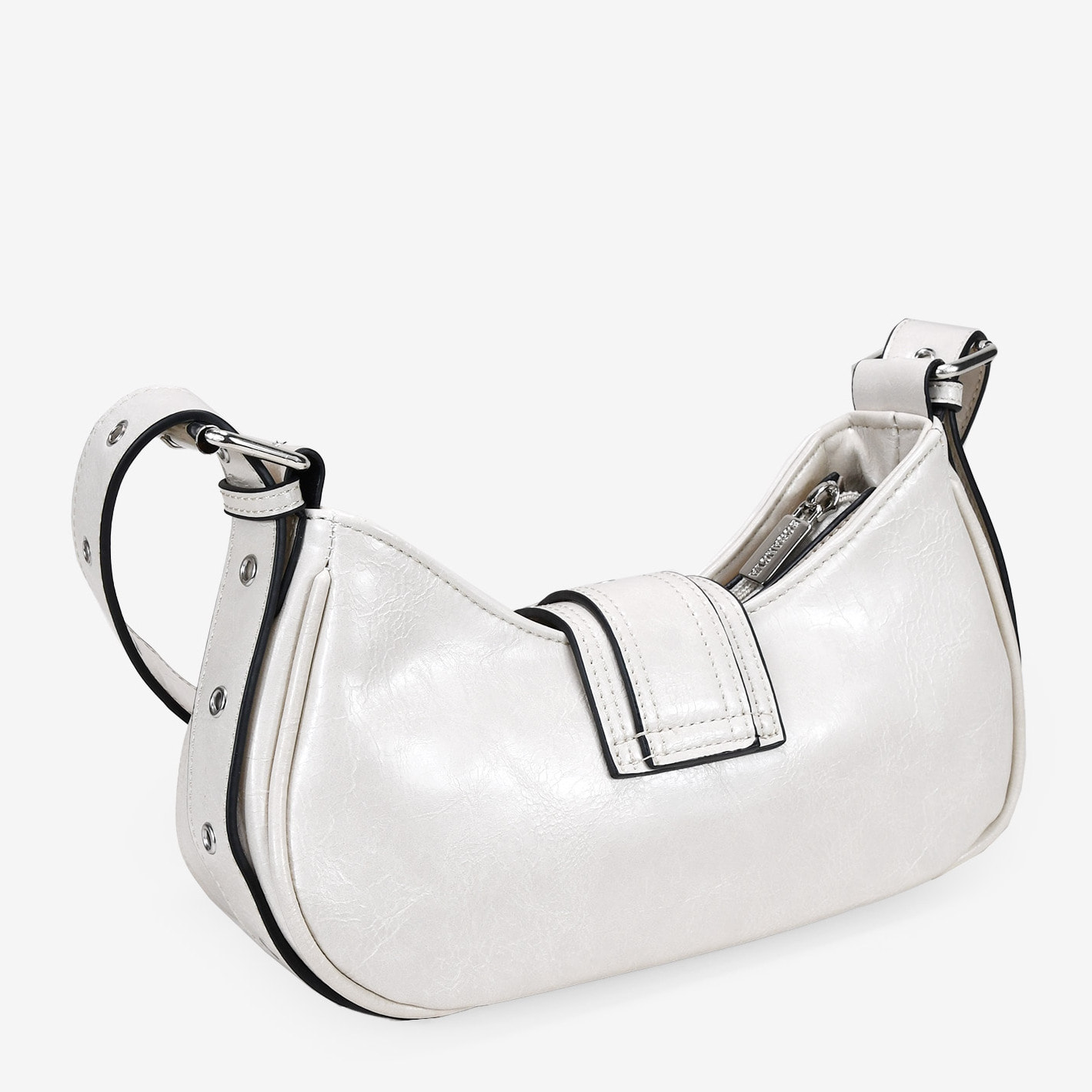 Bolso de hombro blanco con tachas