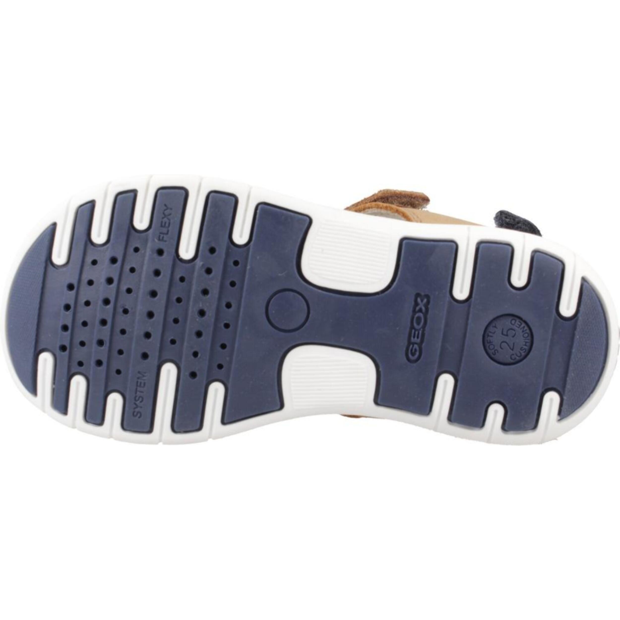 Sandalias Niño de la marca GEOX  modelo B SANDAL DELHI BOY MARRON