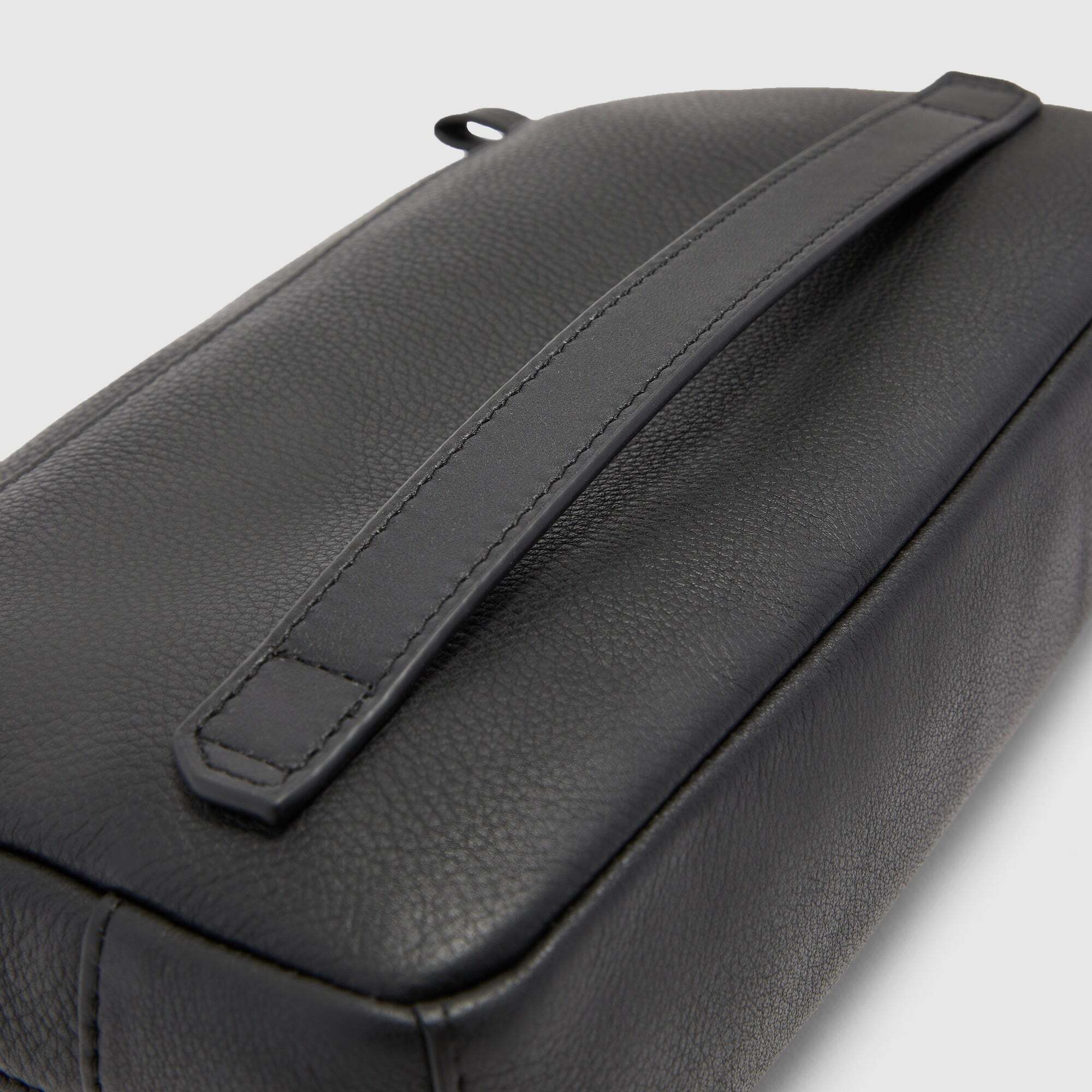 Piquadro Pochette uomo con tracolla rimovibile