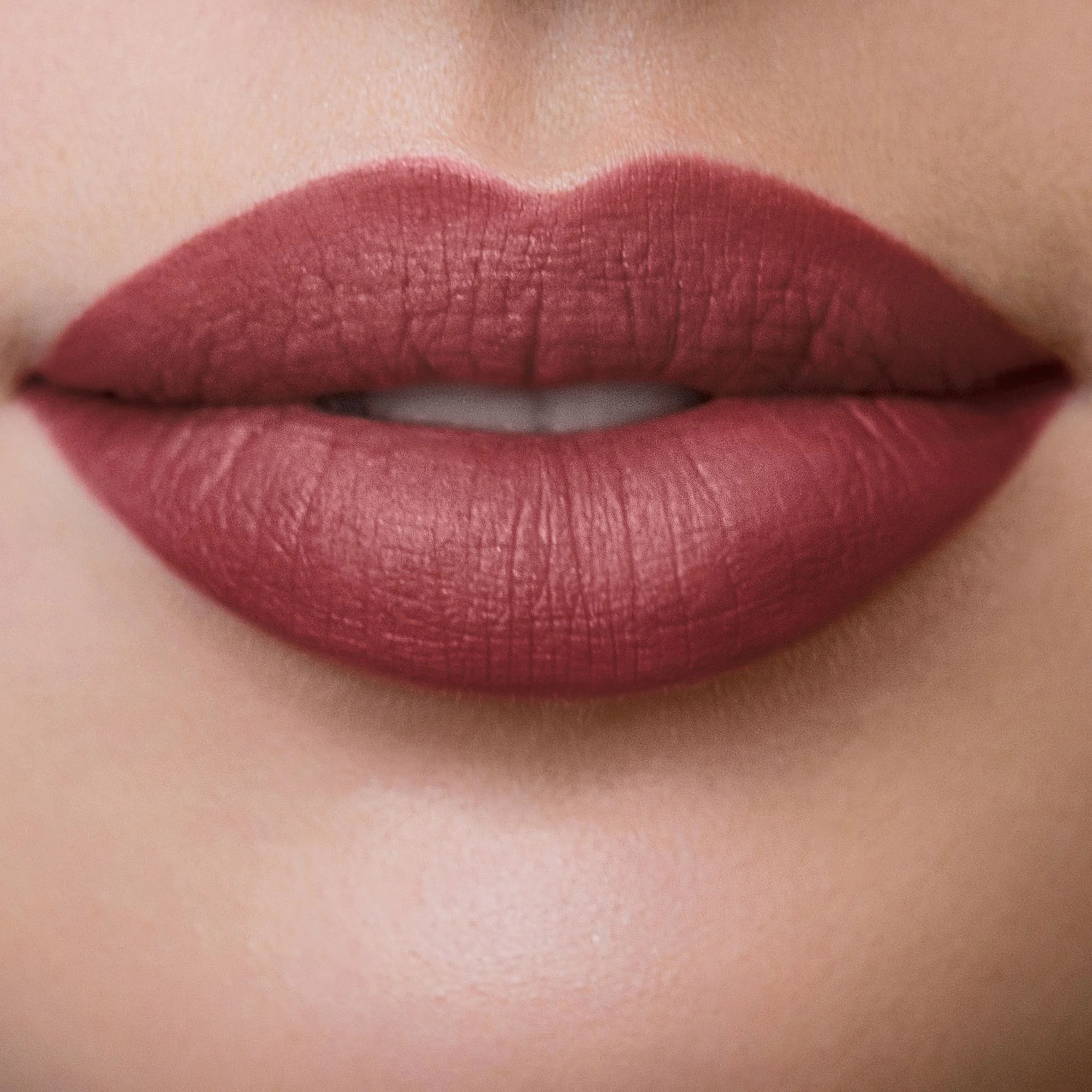 LONG LASTING LIQUID LIPSTICK Rossetto liquido long lasting 10H dal finish matt