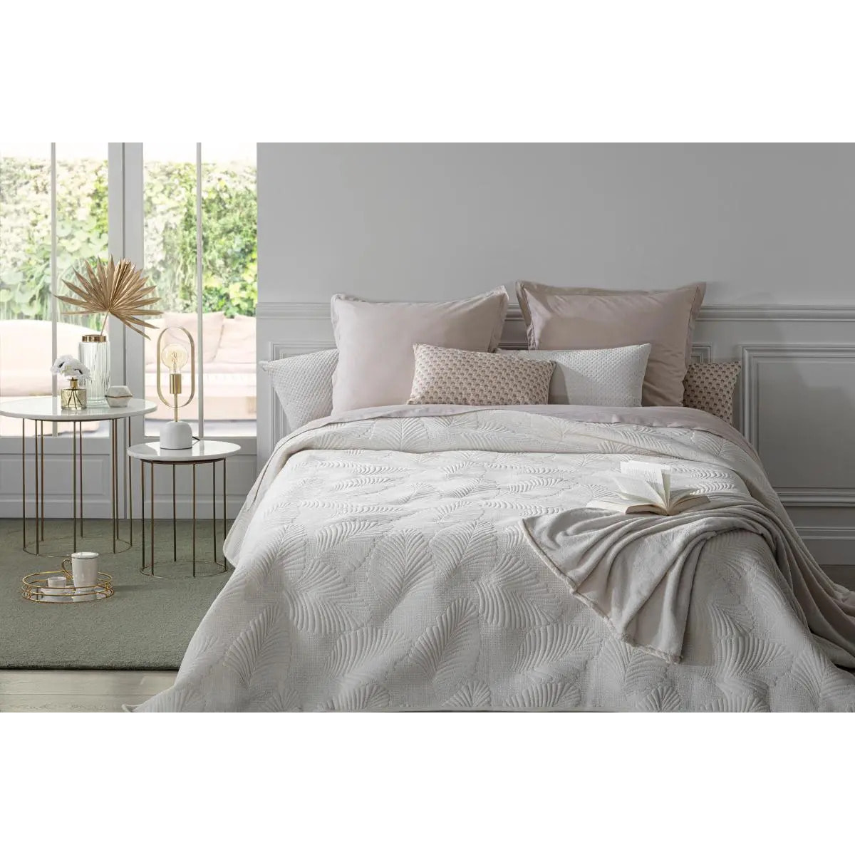 Dessus de lit "Delia" feuille velours blanc ivoire 240x260cm