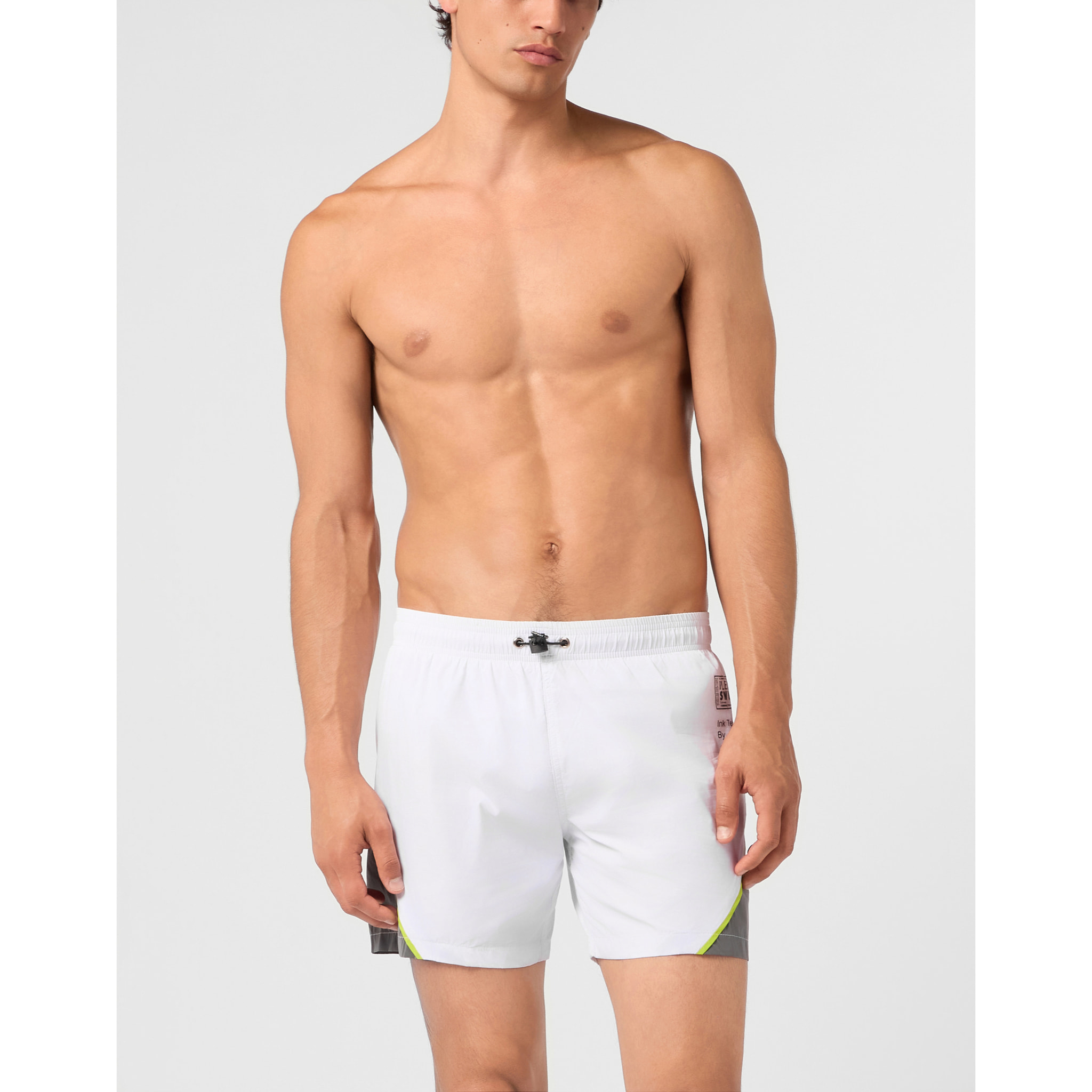 PLEIN SPORT Pantalones cortos