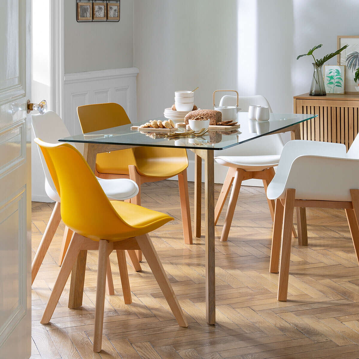 Table à manger "Taho" en verre trempé