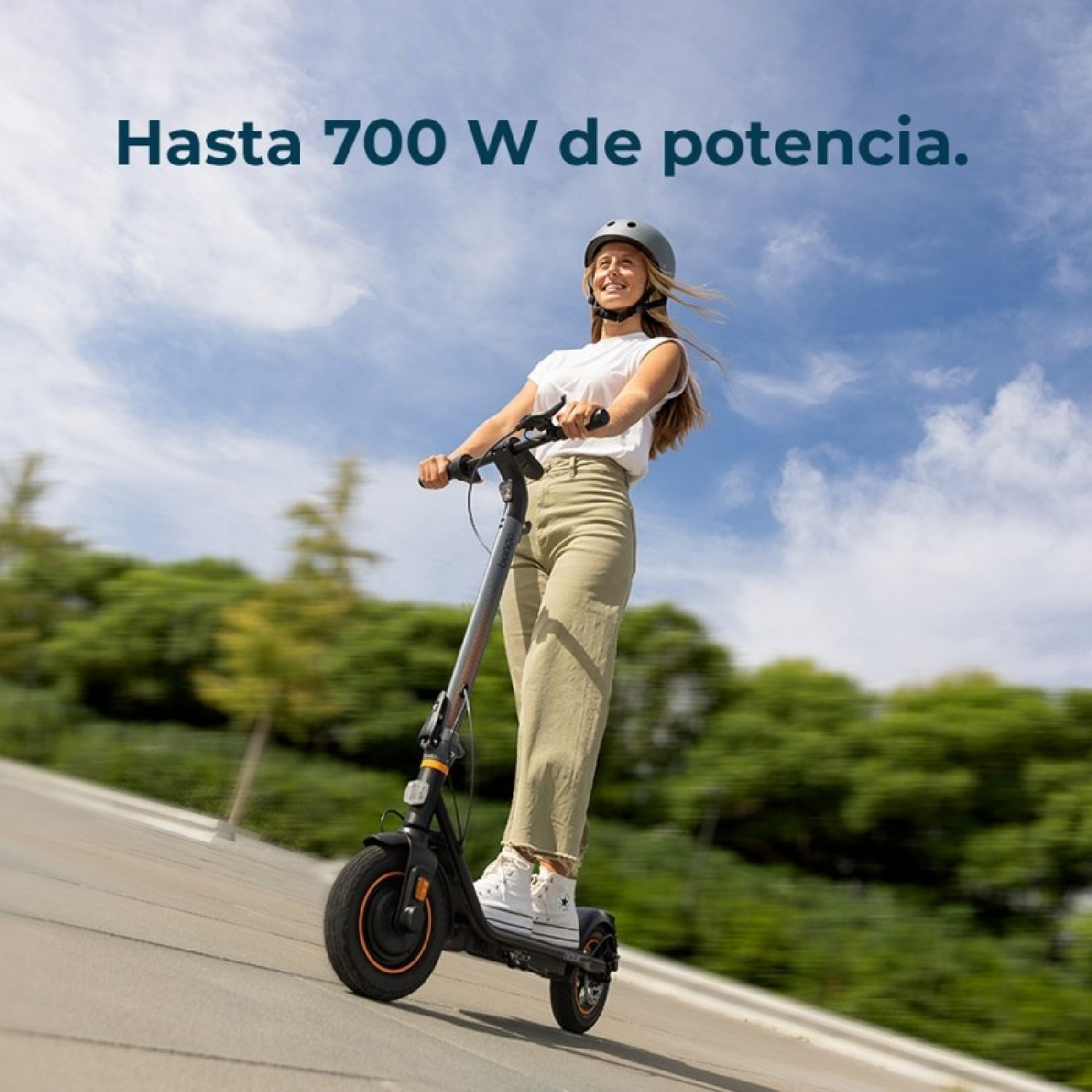 Cecotec Trottinette électrique avec une puissance maximale de 700 W, pneus de 10