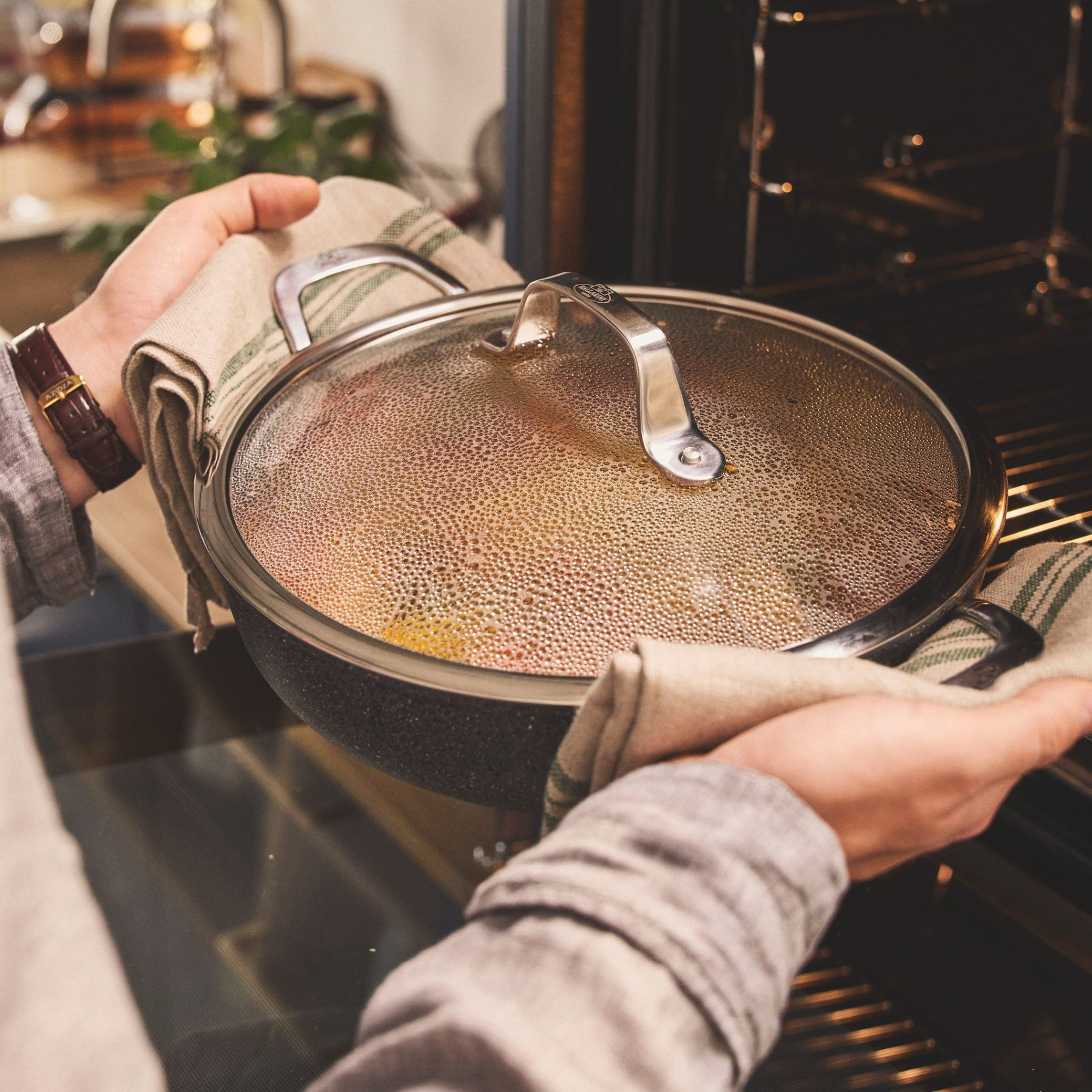 Sauteuse avec poignée avec couvercle, 28 cm, Aluminium